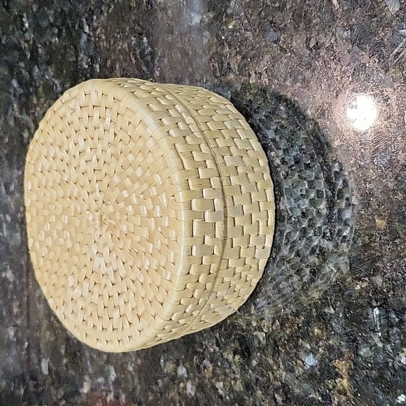 VTG Set 5 Woven STRAW Drink COASTERS In BASKET farmhouse tiki decor boho - Picture 2 of 5